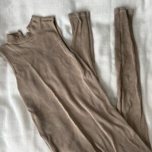 Ribbed Sleeveless Mock Neck bodysuit in Taupe